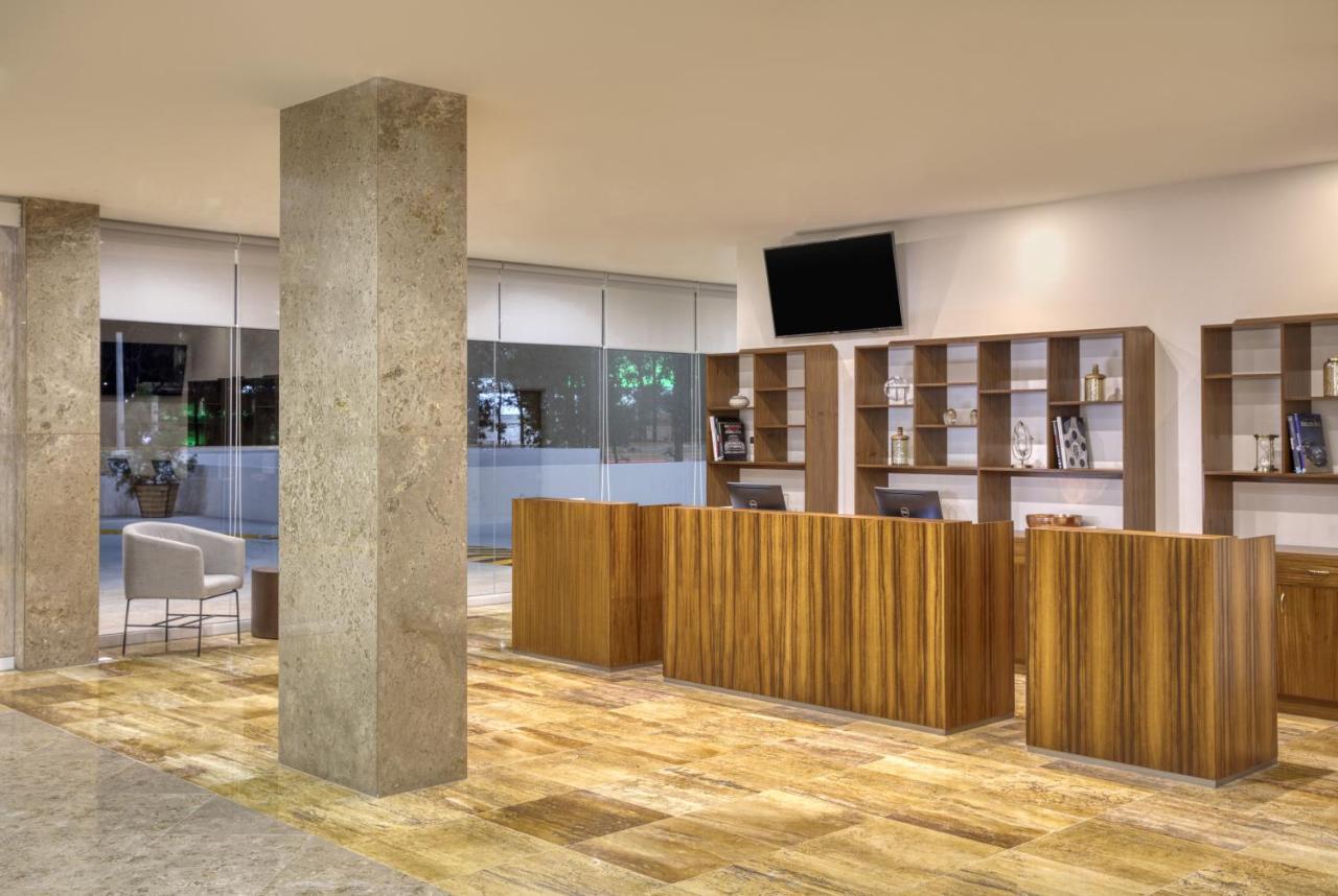 Fiesta Inn Guadalajara Periferico Poniente Запопан Екстериор снимка