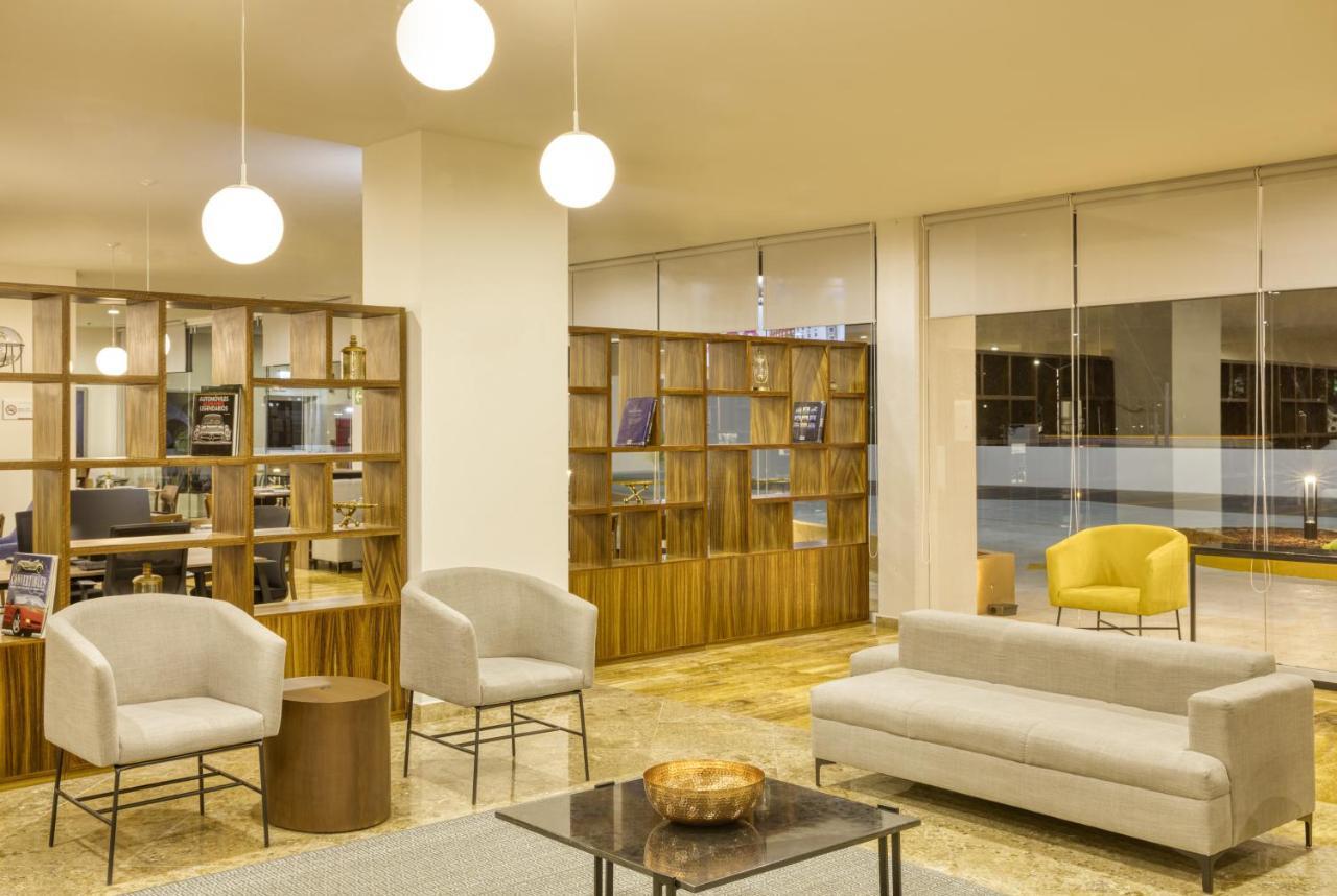 Fiesta Inn Guadalajara Periferico Poniente Запопан Екстериор снимка