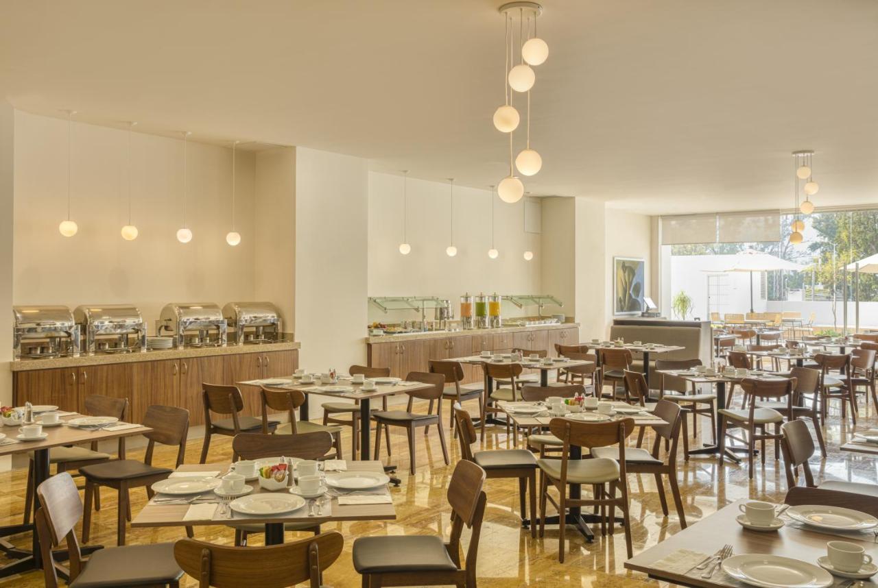 Fiesta Inn Guadalajara Periferico Poniente Запопан Екстериор снимка