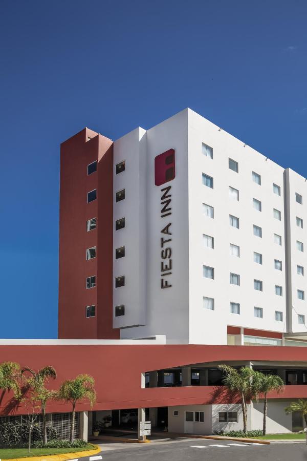 Fiesta Inn Guadalajara Periferico Poniente Запопан Екстериор снимка