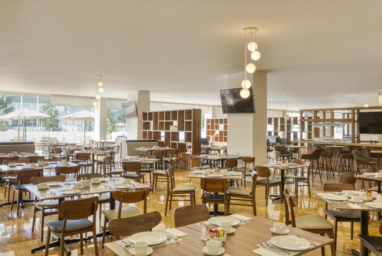 Fiesta Inn Guadalajara Periferico Poniente Запопан Екстериор снимка